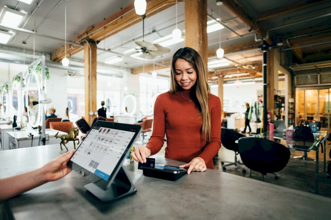 eCommerce vs. Retail